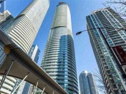 Downtown Suites Τορόντο Εξωτερικό φωτογραφία